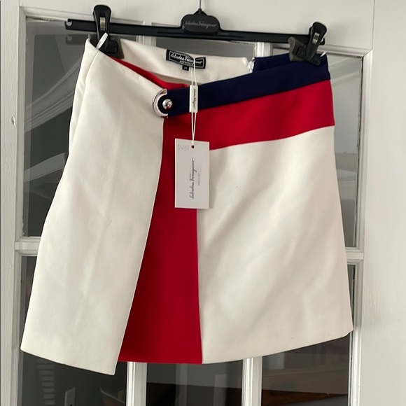 Salvatore Ferragamo Dresses & Skirts - Salvatore Ferragamo skirt sz 38 NWT
